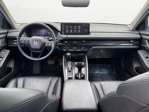 Used 2017 Honda Accord Sport image 10