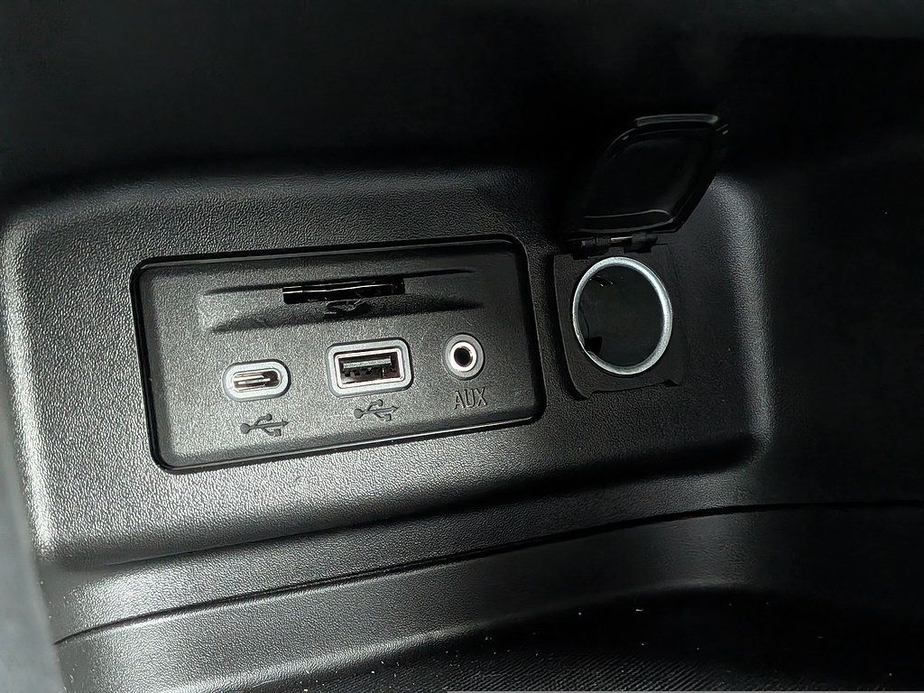 Certified 2024 Chevrolet Equinox LT FWD image 47