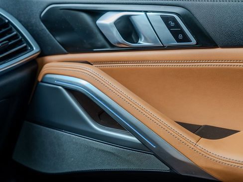 Used 2023 BMW X6 xDrive40i w/ Executive Package image 15