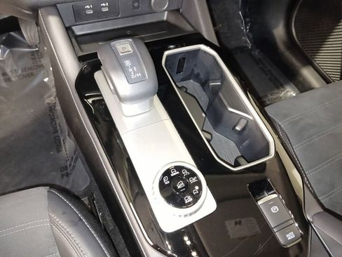 Used 2025 Mitsubishi Outlander SE AWD/4WD image 21