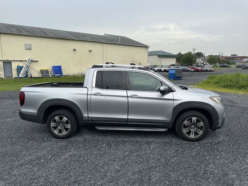 Used 2017 Honda Ridgeline RTL-T image 9
