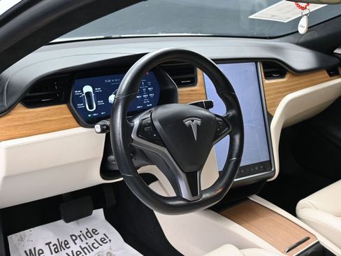 Used 2020 Tesla Model S Long Range Plus image 17