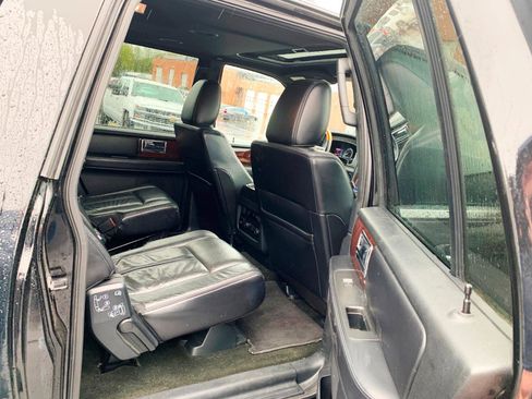 Used 2016 Lincoln Navigator L Select AWD/4WD image 15