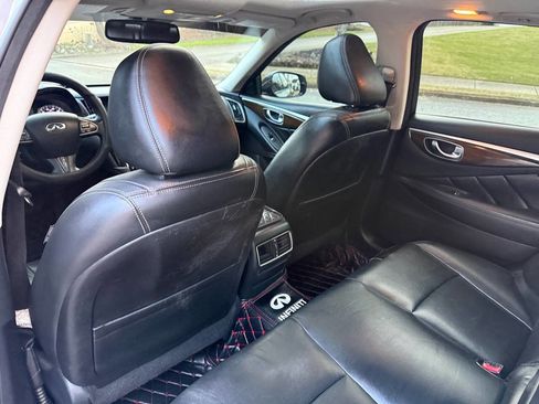 Used 2014 INFINITI Q50 Premium w/ Deluxe Touring Package image 19