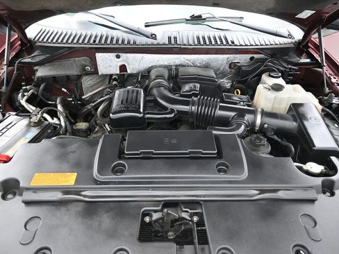 Used 2012 Ford Expedition XLT image 34
