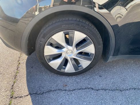 Used 2020 Tesla Model Y Long Range image 6