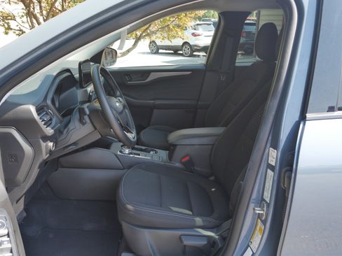 Certified 2025 Ford Escape Active AWD/4WD image 3