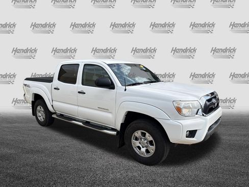 Used 2015 Toyota Tacoma 4x4 Double Cab w/ SR5 Package image 2