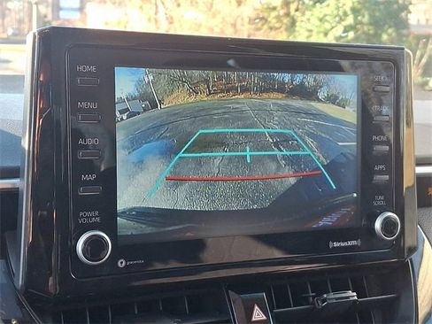 Used 2022 Toyota Corolla LE image 18