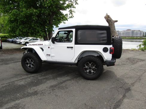 Used 2018 Jeep Wrangler Rubicon w/ Cold Weather Group AWD/4WD image 4