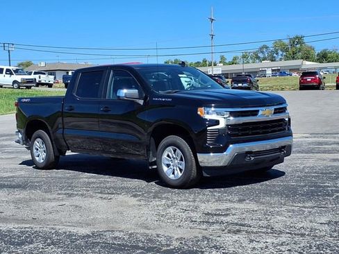 Used 2025 Chevrolet Silverado 1500 LT image 2
