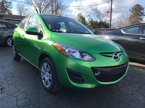 Used 2011 MAZDA MAZDA2 Sport image 2