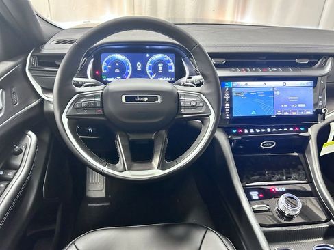 New 2026 Jeep Grand Cherokee Limited AWD/4WD image 3