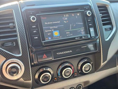 Used 2015 Toyota Tacoma 4x4 Double Cab w/ TRD Off-Road Package image 28