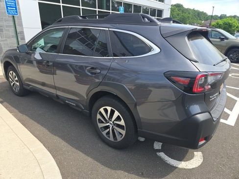Used 2023 Subaru Outback Premium AWD/4WD image 11