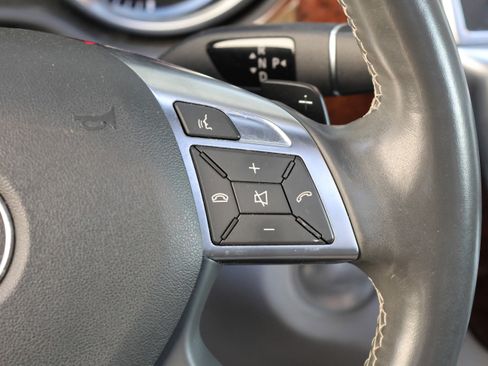 Used 2016 Mercedes-Benz GL 450 4MATIC image 22