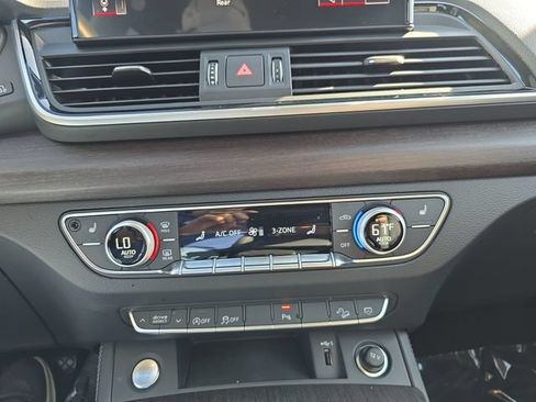 Used 2023 Audi Q5 2.0T Premium Plus w/ Premium Plus Package AWD/4WD image 26
