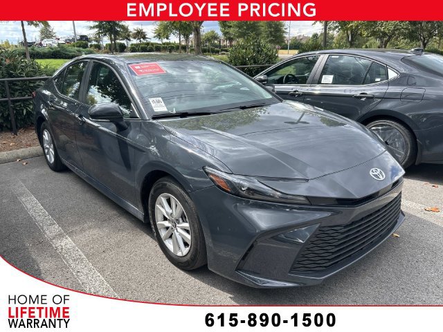 Used 2025 Toyota Camry LE w/ Convenience Package FWD image 1