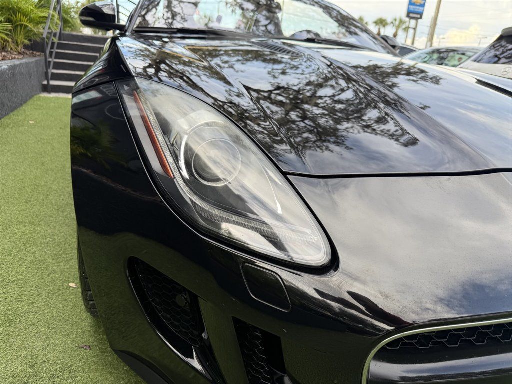 Used 2017 Jaguar F-TYPE Convertible RWD image 13
