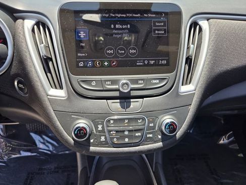 Used 2024 Chevrolet Malibu LT FWD image 12