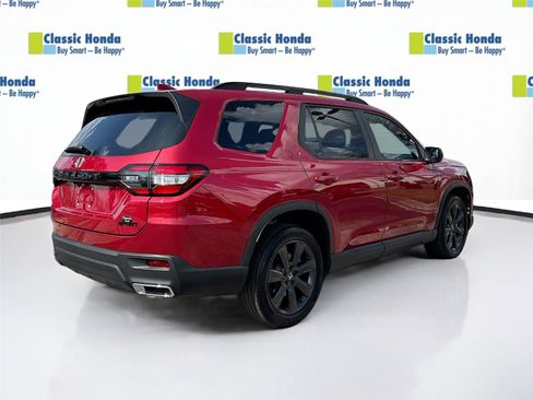 Certified 2025 Honda Pilot Sport image 8