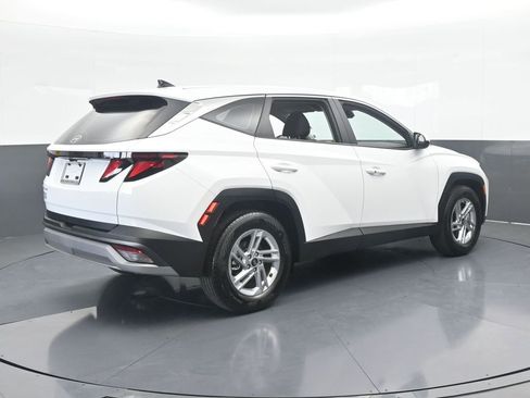 Used 2025 Hyundai Tucson SE image 6