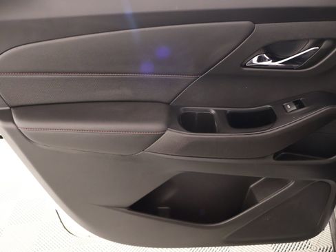 Used 2023 Chevrolet Traverse RS image 19