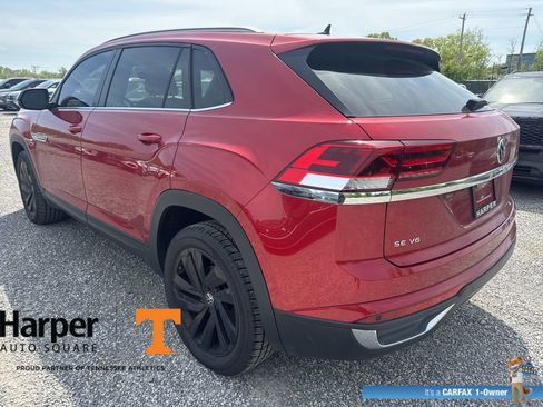 Used 2022 Volkswagen Atlas Cross Sport SE w/ Panoramic Sunroof Package image 3