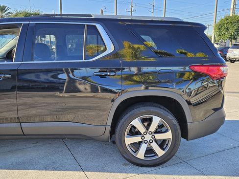 Used 2018 Chevrolet Traverse LT image 5