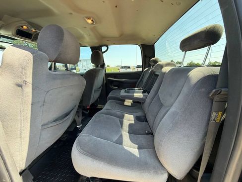 Used 2007 GMC Sierra 2500 SLE w/ Skid Plate Package AWD/4WD image 13