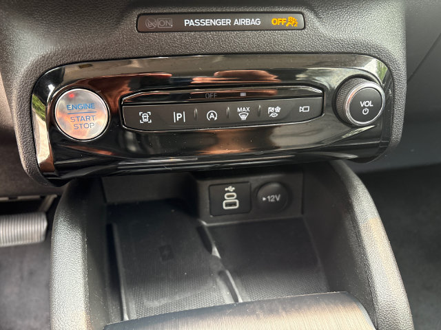 Certified 2024 Ford Escape Platinum AWD/4WD image 34