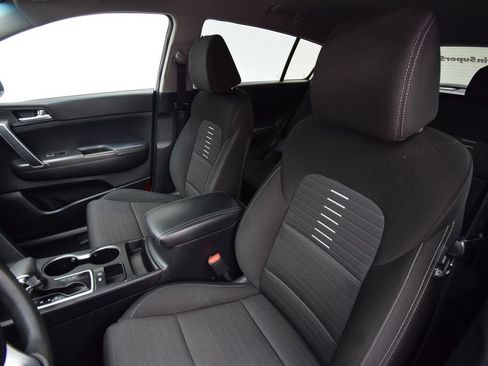 Used 2018 Kia Sportage LX FWD image 17