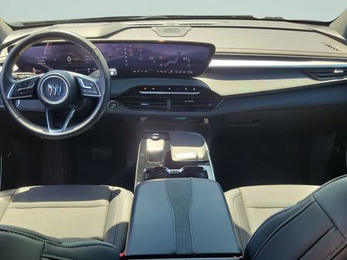 Used 2025 Buick Enclave Preferred image 11