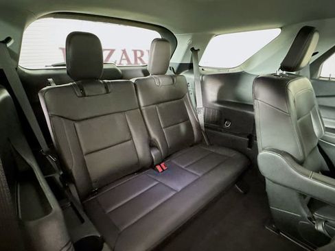 Certified 2022 Ford Explorer XLT w/ Equipment Group 202A image 31