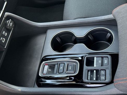 Certified 2025 Honda Pilot Sport image 27