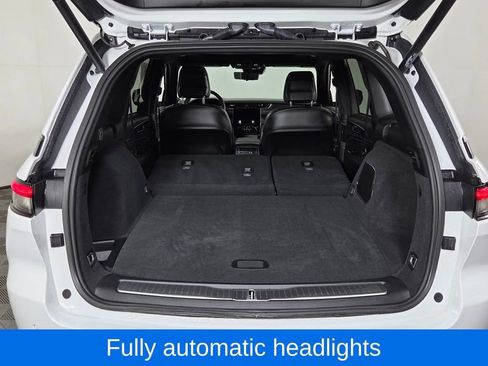 Used 2023 Jeep Grand Cherokee Overland w/ Luxury Tech Group IV image 11