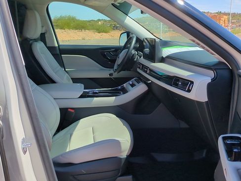 Used 2025 Lincoln Aviator Reserve w/ Illumination Package AWD/4WD image 31