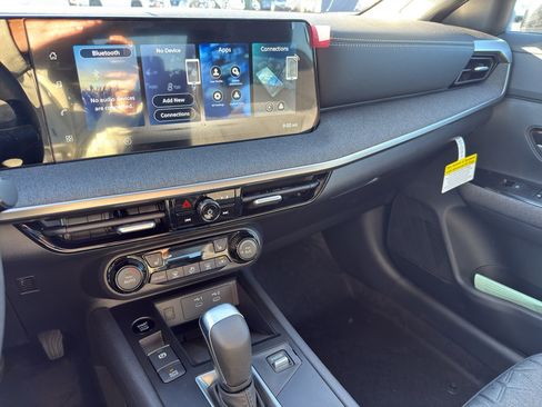 New 2026 Nissan Kicks SV w/ SV Premium Package image 21