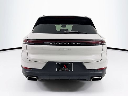 Certified 2024 Porsche Cayenne AWD/4WD image 6
