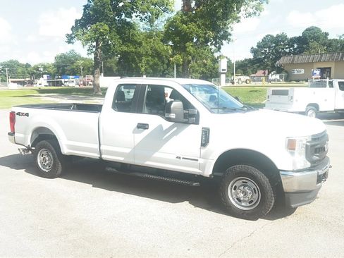Used 2022 Ford F250 XL w/ Power Equipment Group AWD/4WD image 5