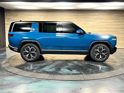 Used 2024 Rivian R1S Adventure AWD/4WD image 24
