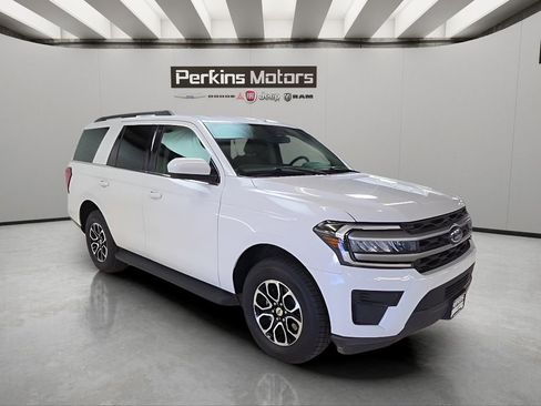 Used 2024 Ford Expedition XLT AWD/4WD image 7