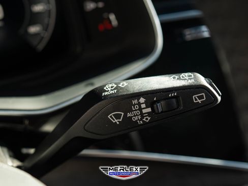 Used 2020 Audi Q8 Prestige w/ Prestige Package image 27