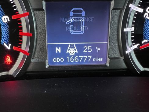 Used 2014 Toyota 4Runner SR5 image 18