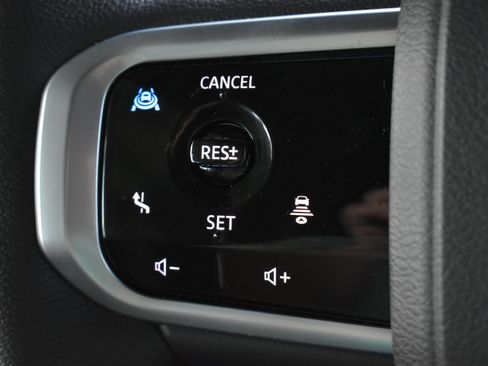 Used 2025 Nissan Armada SL w/ Captain's Chari Seat Package AWD/4WD image 21
