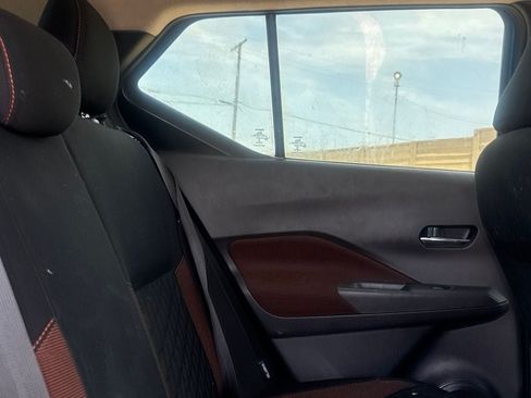 Used 2021 Nissan Kicks SR FWD image 30