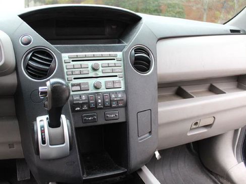 Used 2011 Honda Pilot EX-L image 19