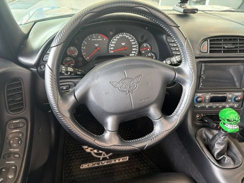 Used 2000 Chevrolet Corvette Convertible w/ Memory Pkg RWD image 20