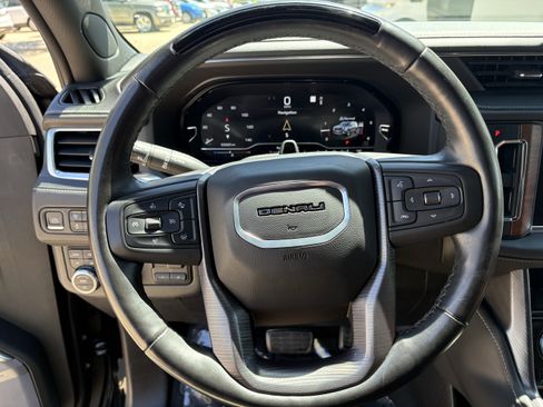 Used 2023 GMC Yukon Denali Ultimate AWD/4WD image 19