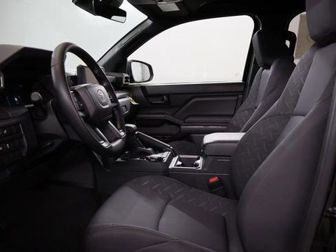 New 2026 Toyota Tacoma SR5 AWD/4WD image 11